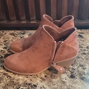 So Suade Booties Size 7.5 Brown